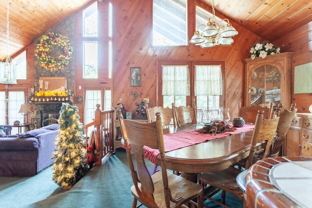 Lakeview 3-Story Winter Home Crestline Экстерьер фото